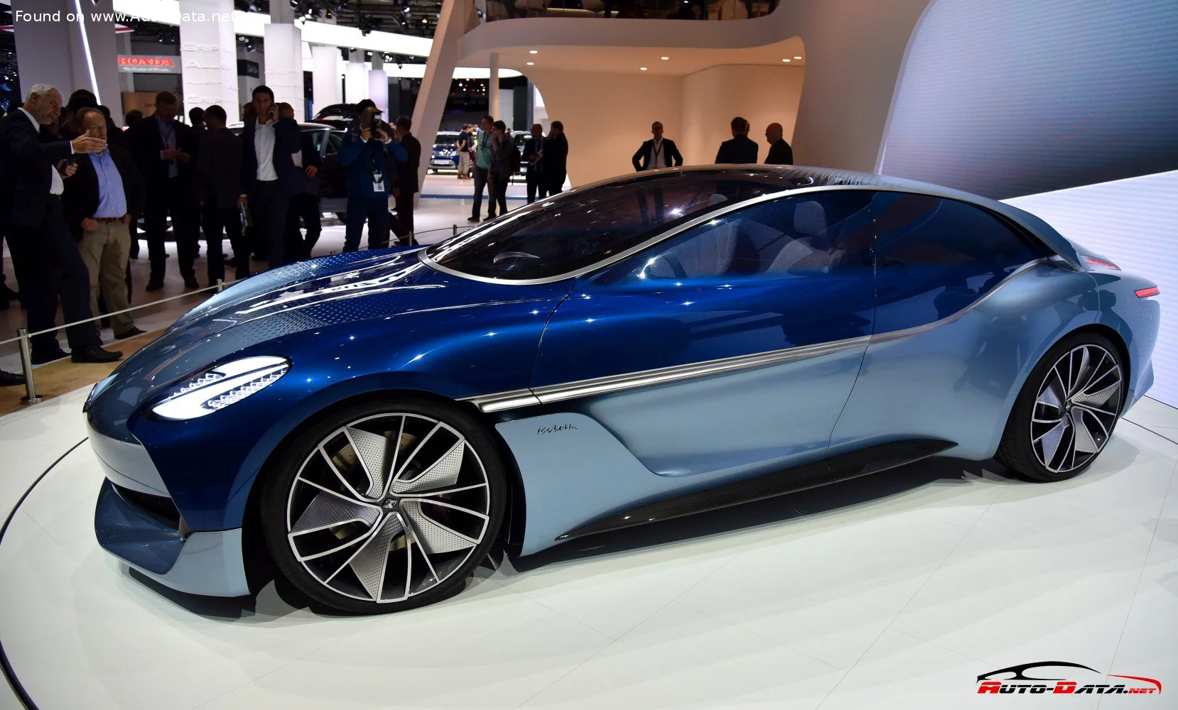 Borgward Isabella Borgward Isabella Concept thumbnail 3