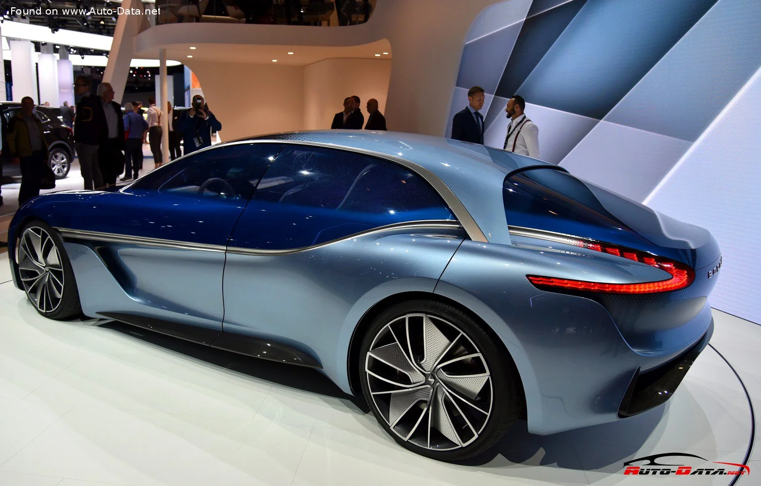 Borgward Isabella Borgward Isabella Concept thumbnail 4