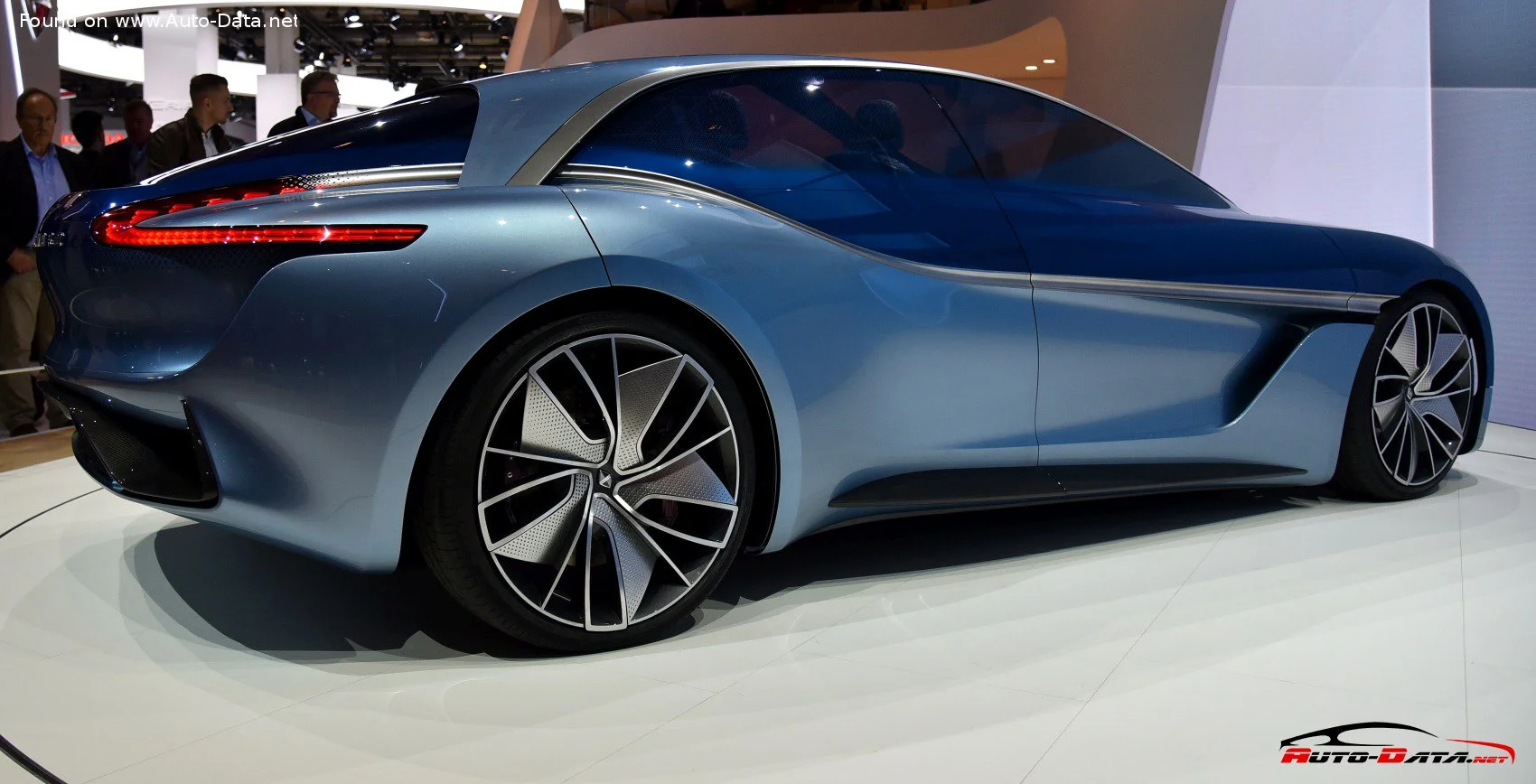 Borgward Isabella Borgward Isabella Concept thumbnail 10