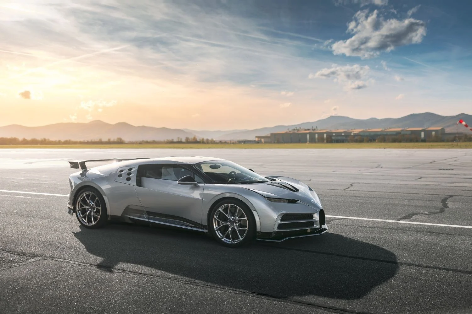 Bugatti Centodieci 8.0 W16 (1600 Hp) AWD DSG2022 - 2022 thumbnail 17