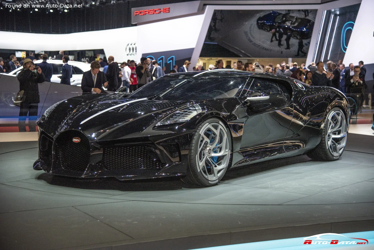 Bugatti La Voiture Noire Bugatti La Voiture Noire thumbnail 15