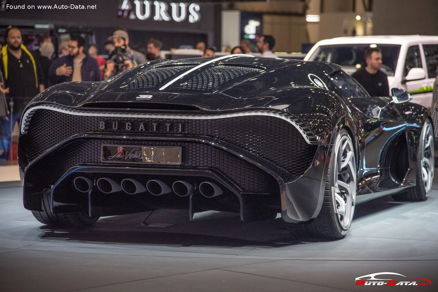 Bugatti La Voiture Noire Bugatti La Voiture Noire thumbnail 18