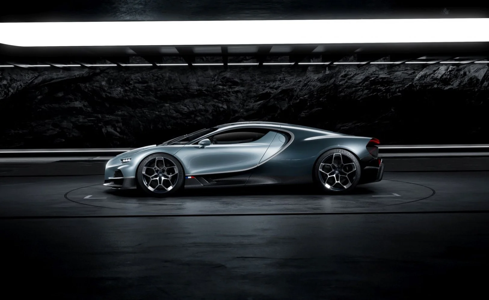 Bugatti Tourbillon 8.3 V16 (1800 Hp) Plug-in Hybrid AWD DCT2026 - thumbnail 13