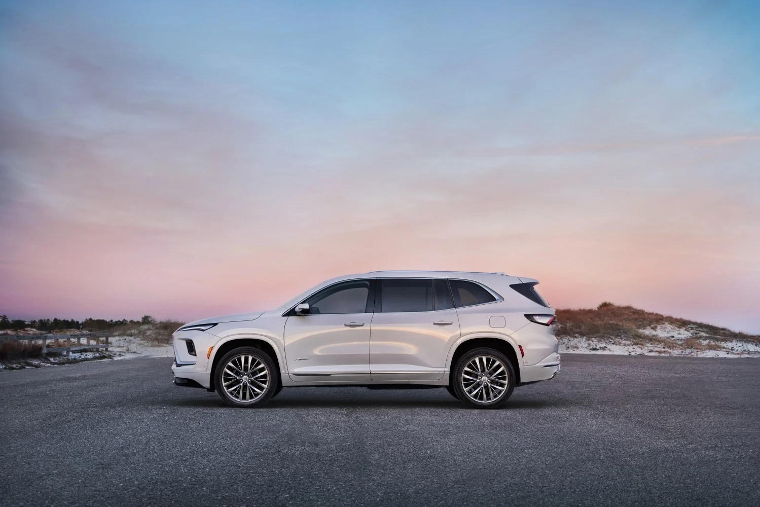 Buick Enclave 2.5 Turbo (328 Hp) Automatic2024 - thumbnail 7
