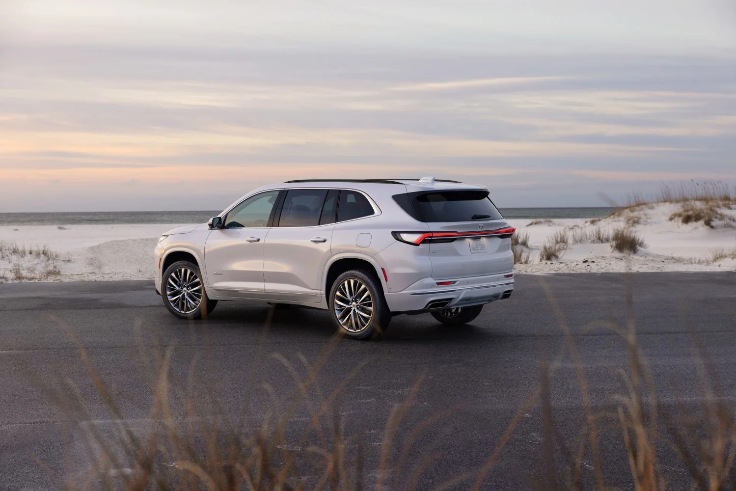 Buick Enclave 2.5 Turbo (328 Hp) Automatic2024 - thumbnail 8