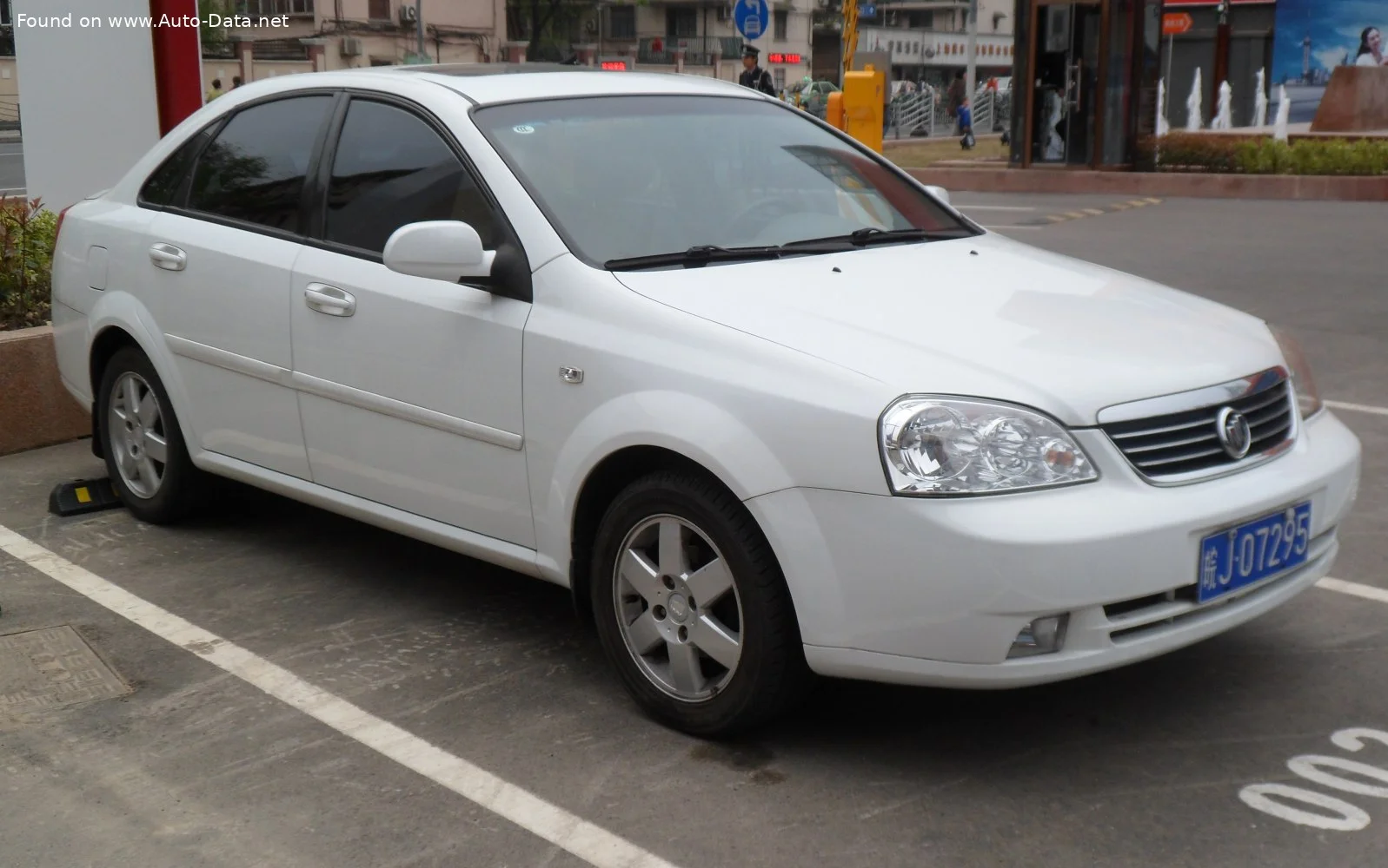 Buick Excelle 1.6i R4 16V (109 Hp)2004 - 2007 - 1