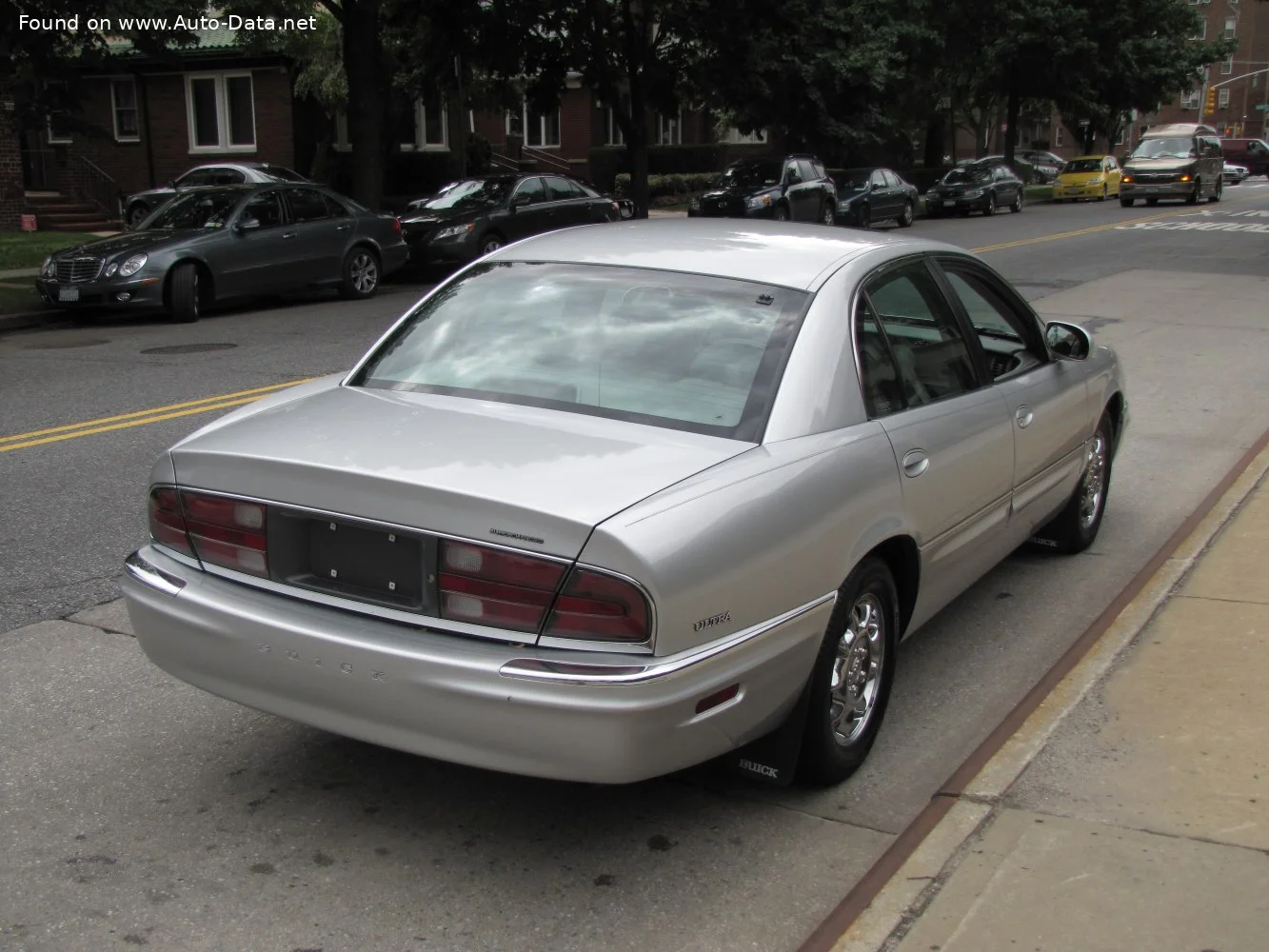 Buick Park Avenue 3.8 i V6 (205 Hp)1996 - 1998 thumbnail 3