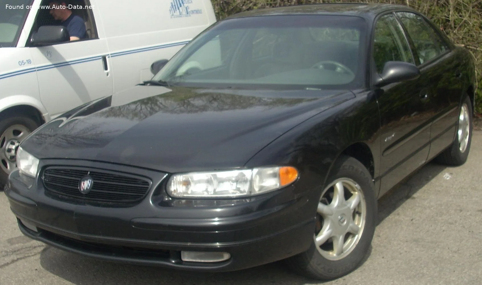 Buick Regal 3.8 V6 (197 Hp) Automatic1997 - 2004 thumbnail 5