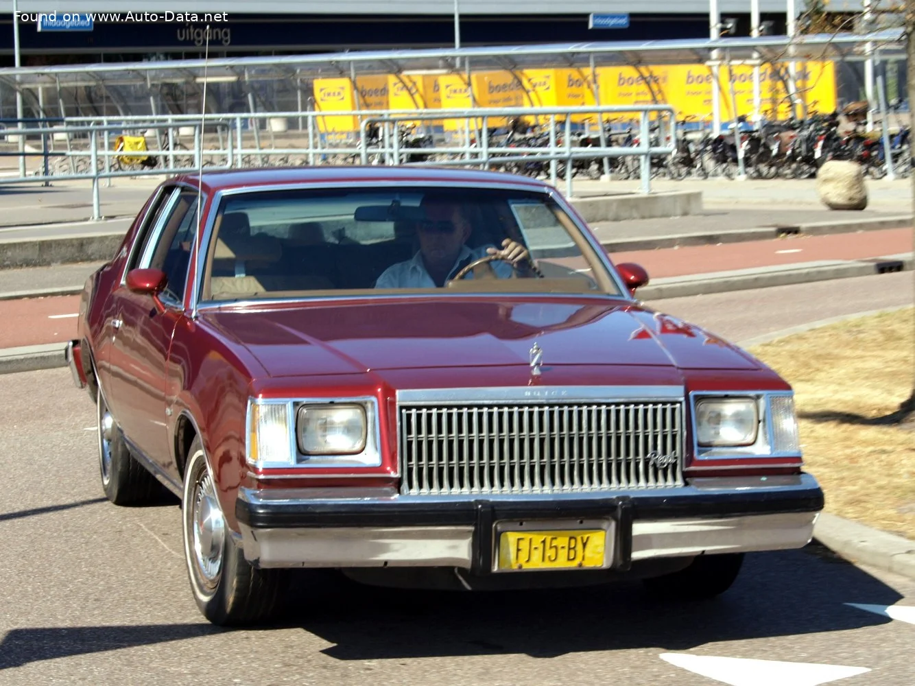Buick Regal 3.2 V6 (107 Hp)1978 - 1980 thumbnail 3