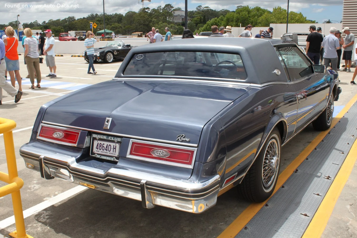 Buick Riviera 3.8 V6 (185 Hp)1979 - 1985 thumbnail 4