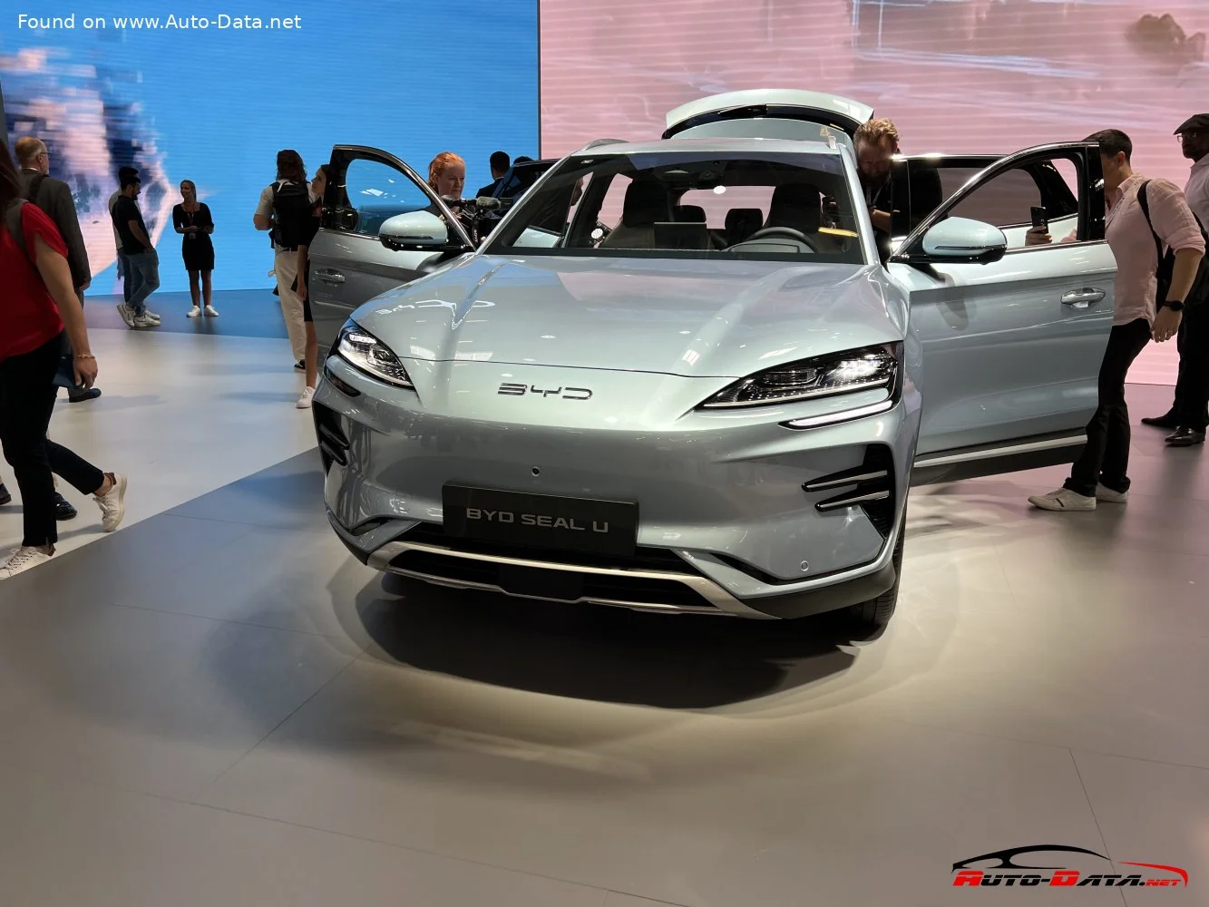 BYD Seal U 71.8 kWh (218 Hp) Electric2024 - - 1