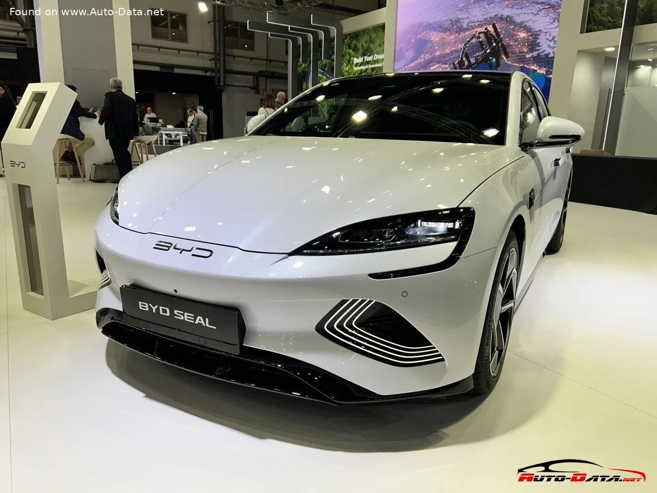 BYD Seal Design 82.5 kWh (313 Hp) Electric2022 - thumbnail 11