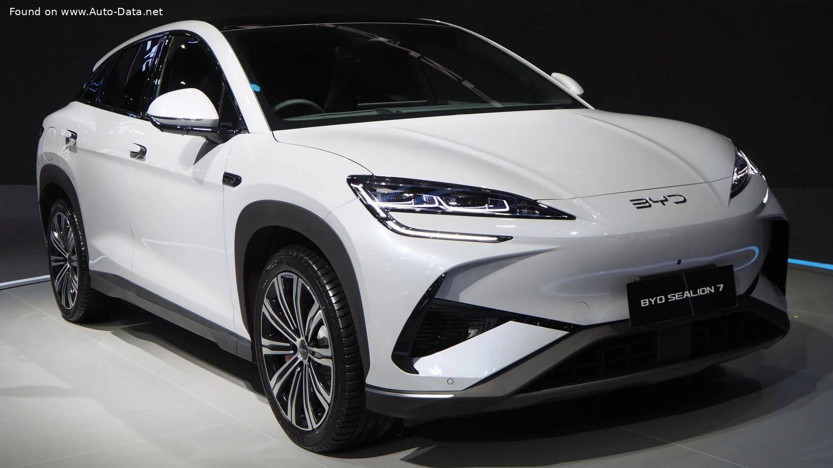 BYD Sealion 7 82.5 kWh (313 Hp) Electric2024 - thumbnail 2