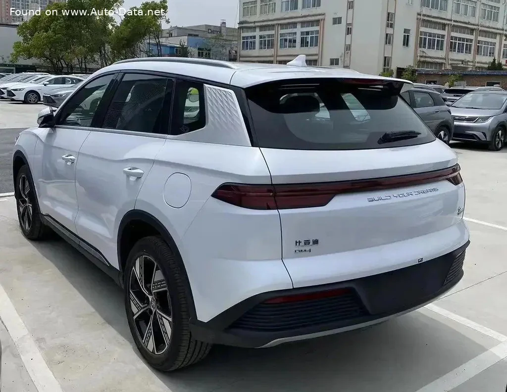 BYD Song DM-i 1.5 12.9 kWh (197 Hp) E-CVT Champion Edition2023 - 2024 thumbnail 4