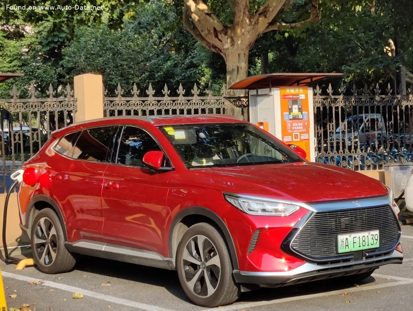 BYD Song DM-i 1.5 (179 Hp) E-CVT2021 - 2023 - 1