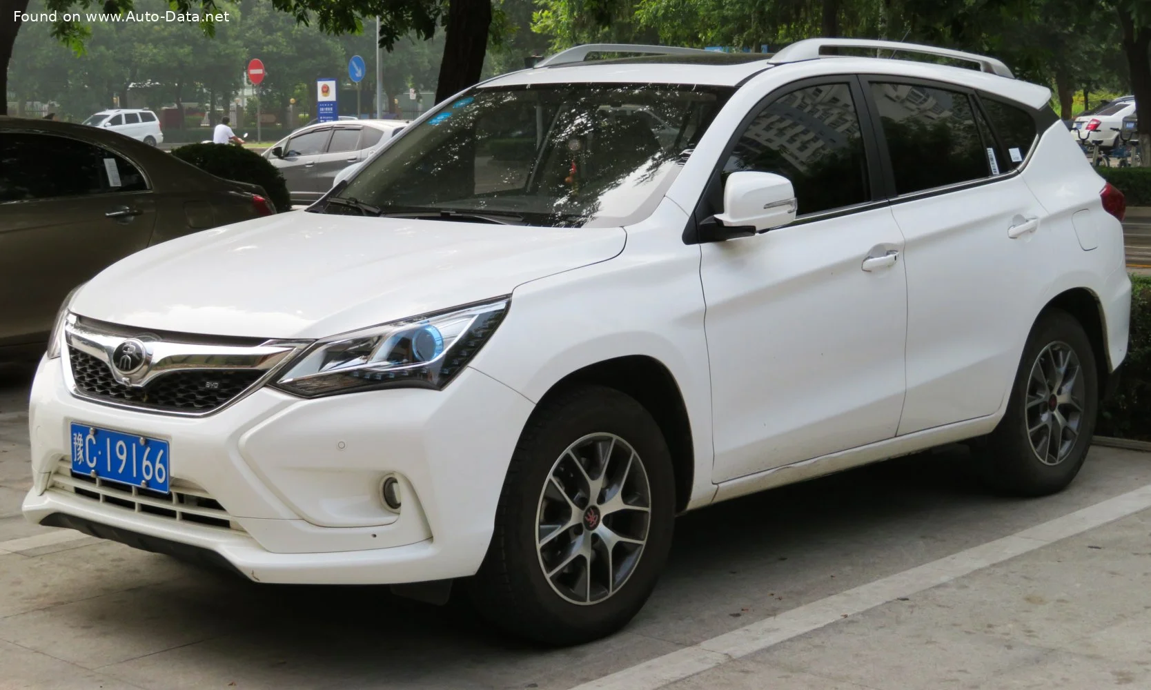 BYD Song 1.5 TID (154 Hp)2015 - 2018 - 1
