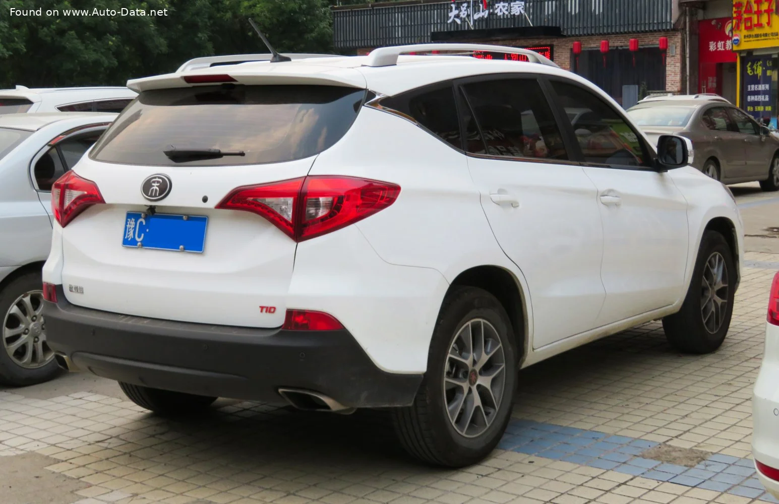 BYD Song 1.5 TID (154 Hp)2015 - 2018 thumbnail 2