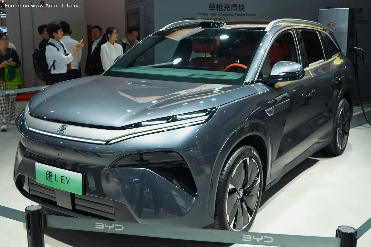 BYD Tang 100.5 kWh (1102 Hp) Electric 4WD2025 - - 1