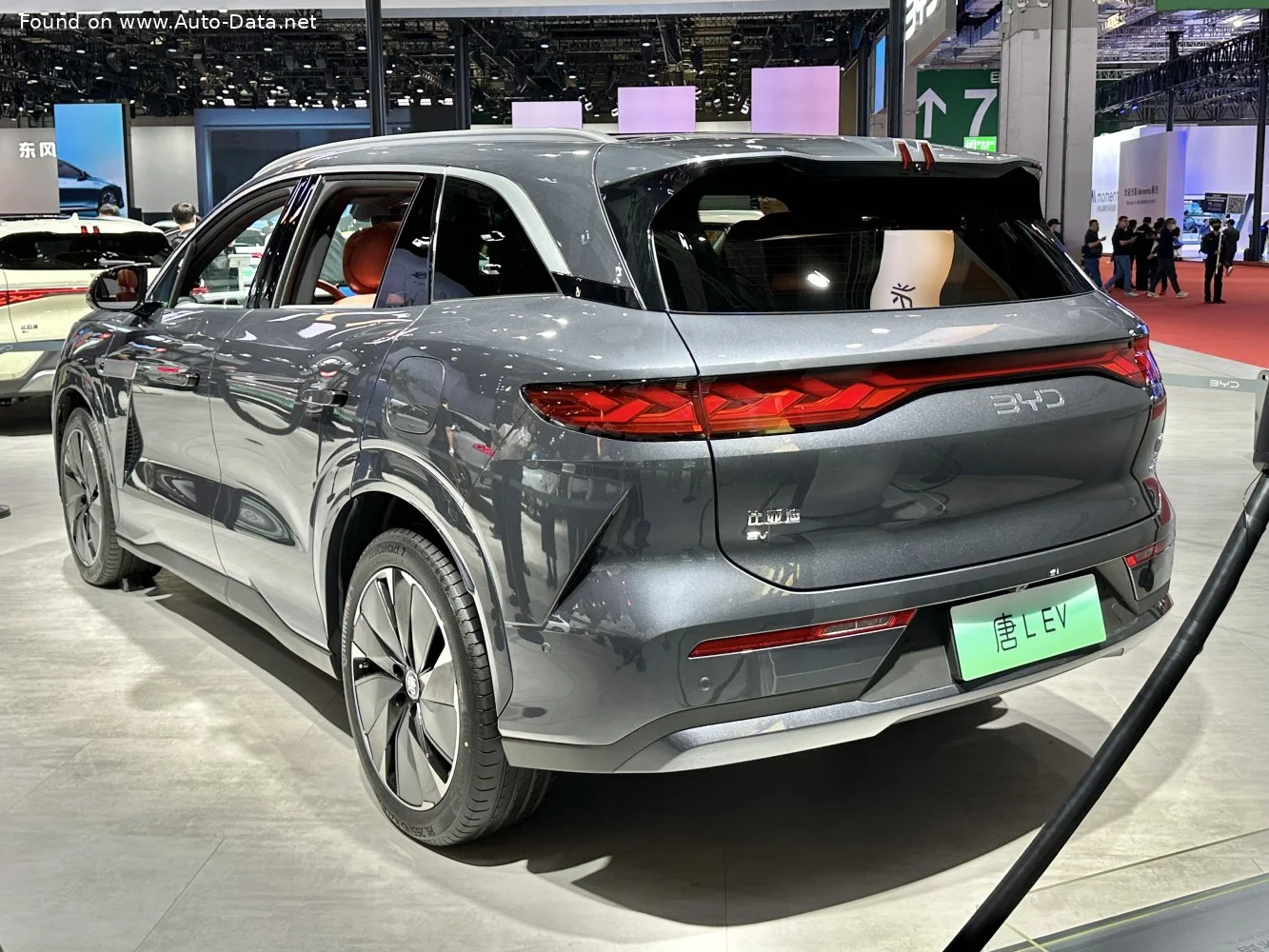 BYD Tang 100.5 kWh (1102 Hp) Electric 4WD2025 - thumbnail 4