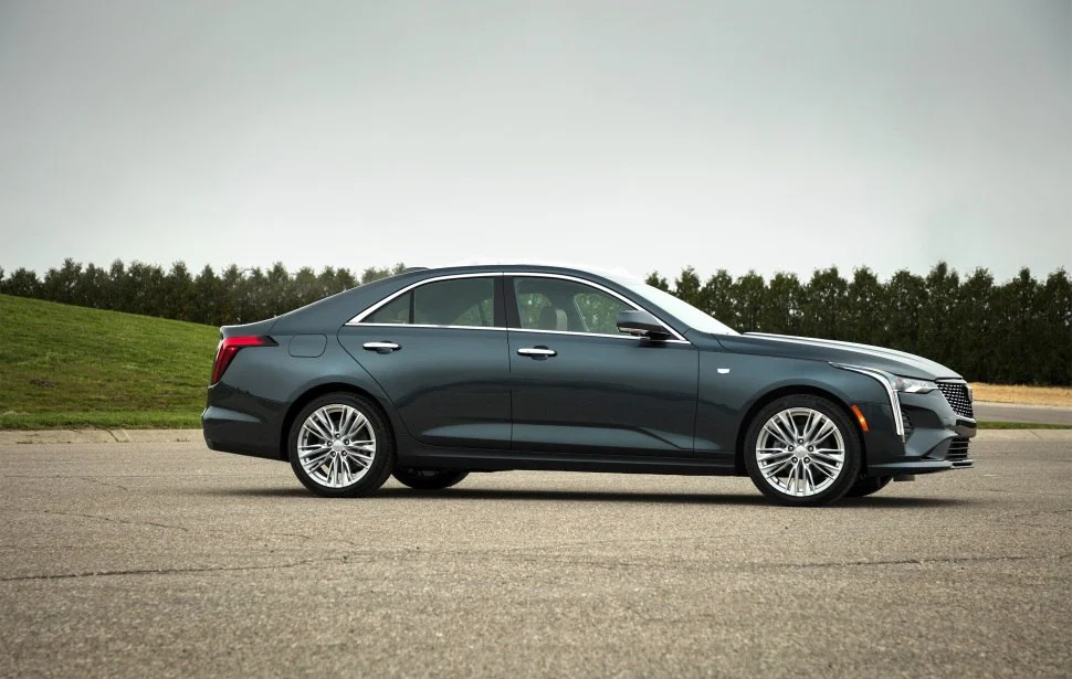 Cadillac CT4 2.0 Turbo (240 Hp) Automatic2019 - thumbnail 3