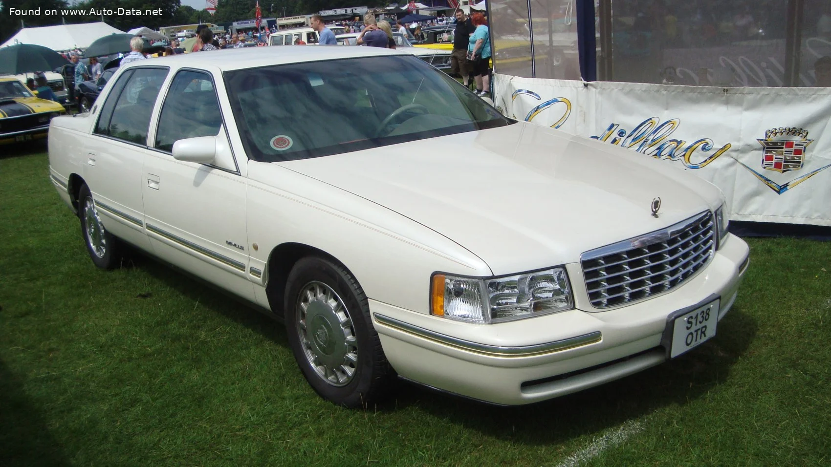Cadillac DeVille 4.6 i V8 24V Concours (273 Hp)1994 - 1999 - 1