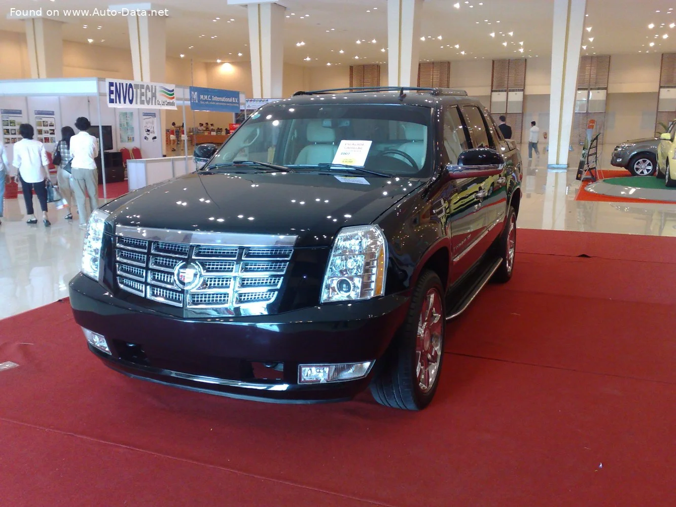 Cadillac Escalade 6.2 V8 (403 Hp) AWD Hydra-Matic2007 - 2013 thumbnail 2