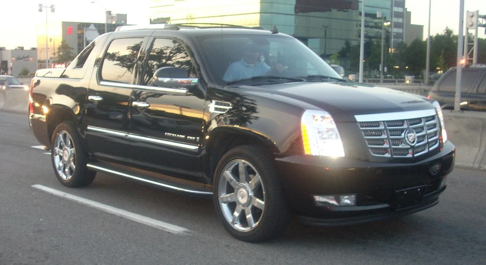 Cadillac Escalade 6.2 V8 (403 Hp) AWD Hydra-Matic2007 - 2013 thumbnail 4
