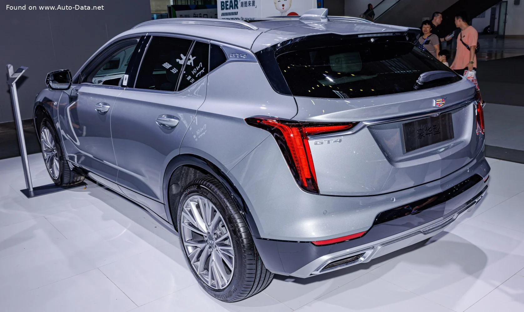 Cadillac GT4 25T (211 Hp) Mild Hybrid Automatic2023 - thumbnail 2