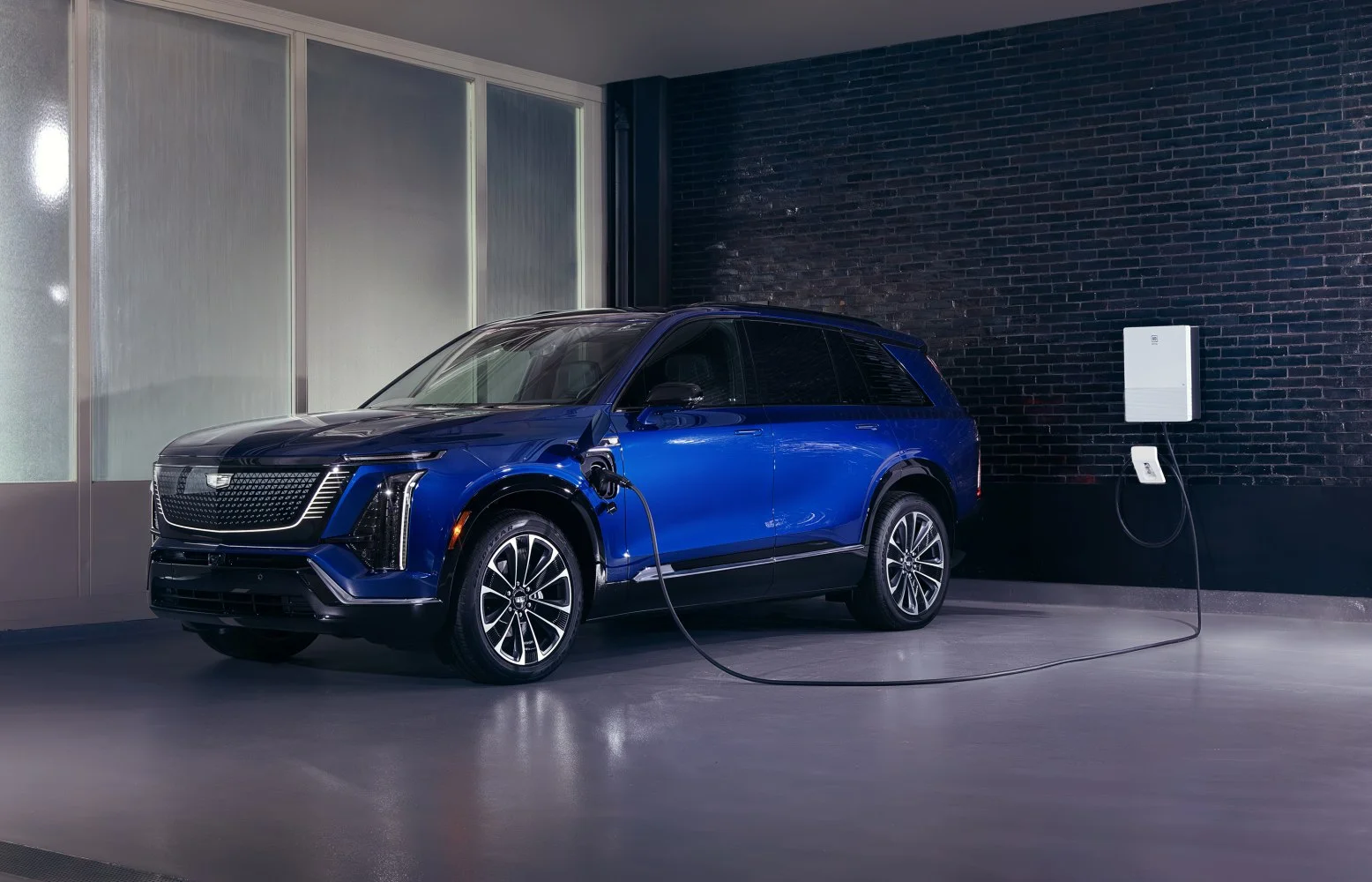 Cadillac VISTIQ 102 kWh (615 Hp) Dual Motor AWD2025 - thumbnail 5