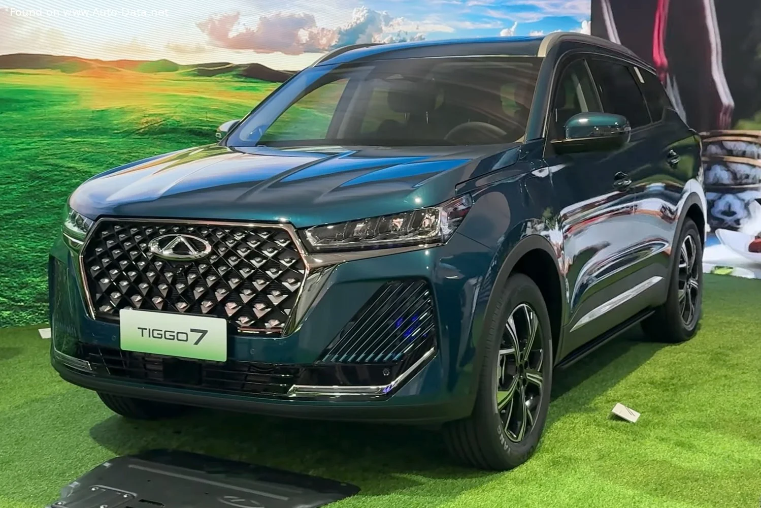 Chery Tiggo 7 1.5T (235 Hp) Plug-in Hybrid DHT2023 - - 1