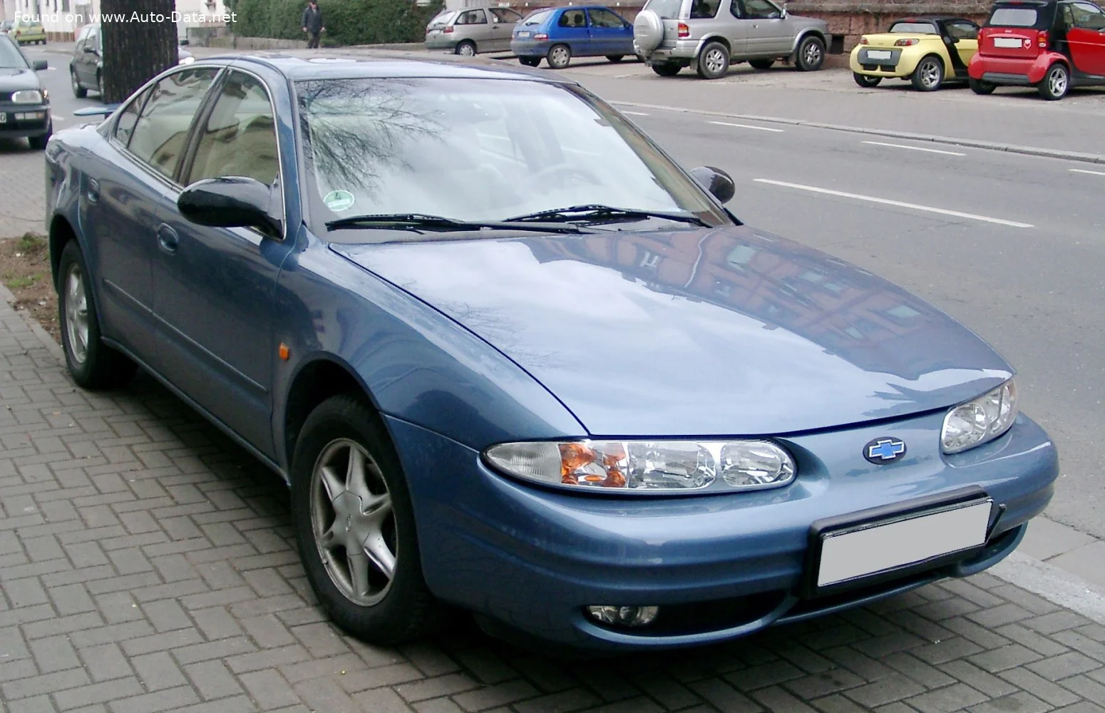 Chevrolet Alero 2.4 i 16V (141 Hp)1999 - 2001 thumbnail 3