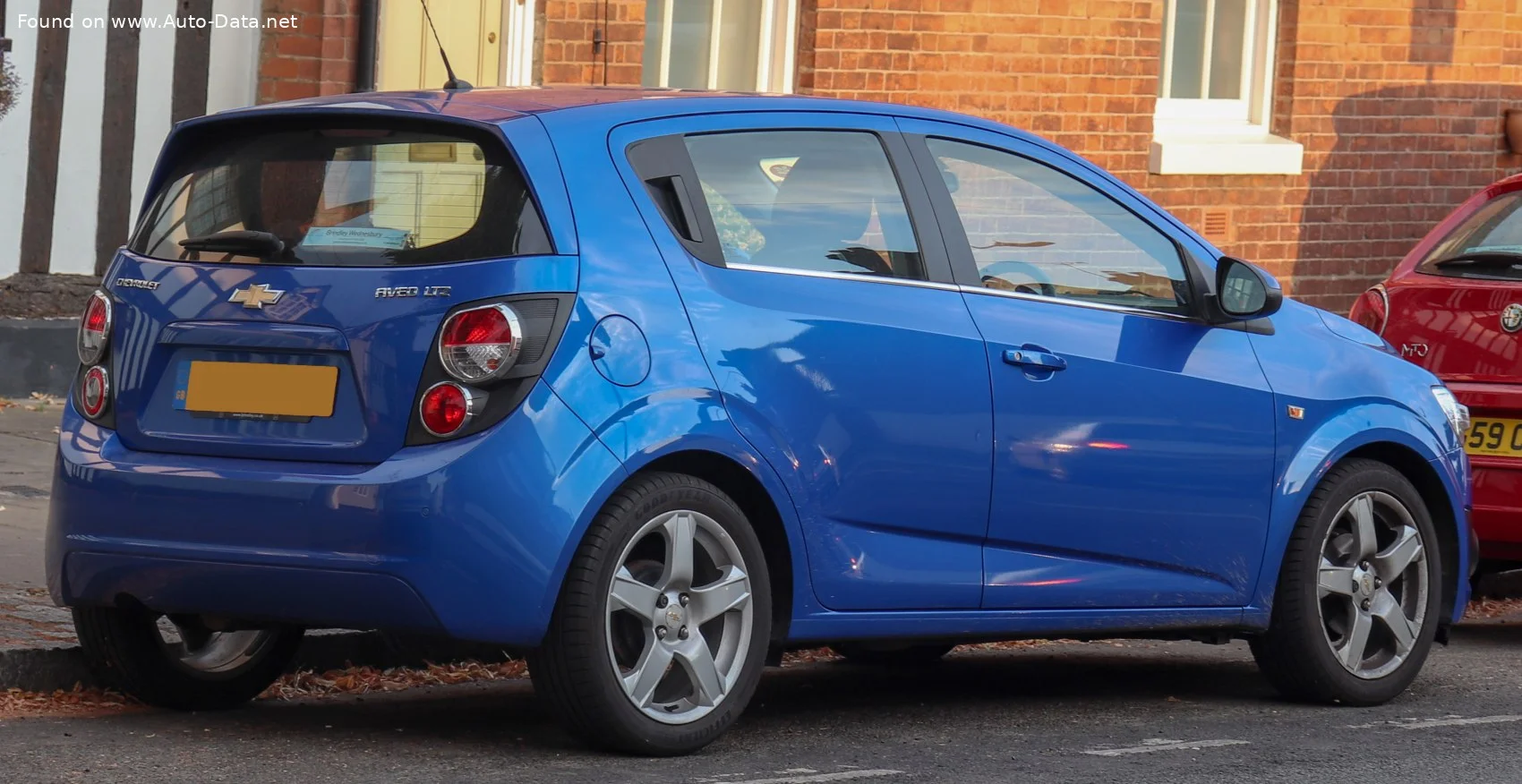 Chevrolet Aveo 1.2 16V (70 Hp)2011 - 2015 thumbnail 3