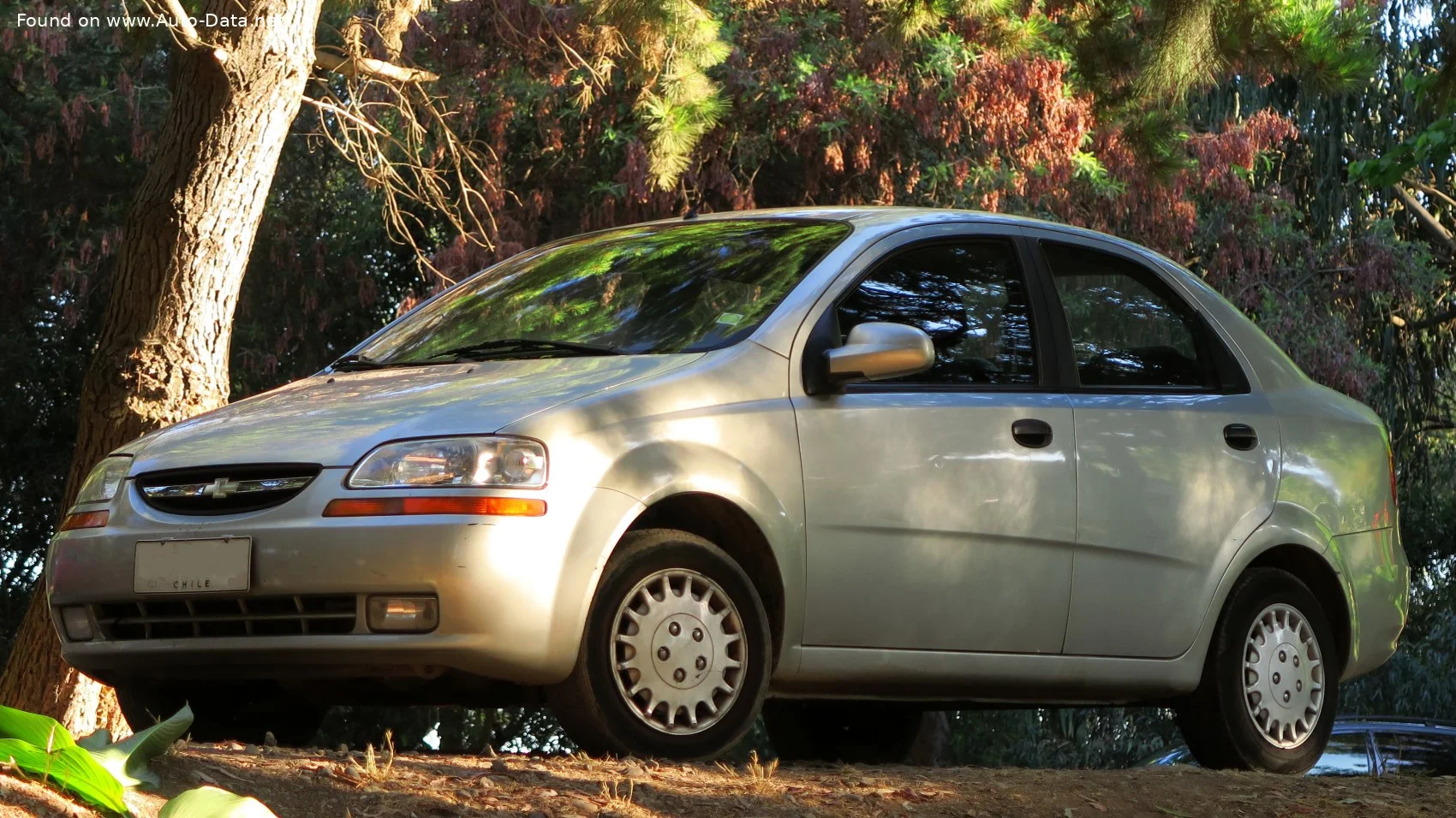 Chevrolet Aveo 1.2 i 8V (72 Hp)2004 - thumbnail 2