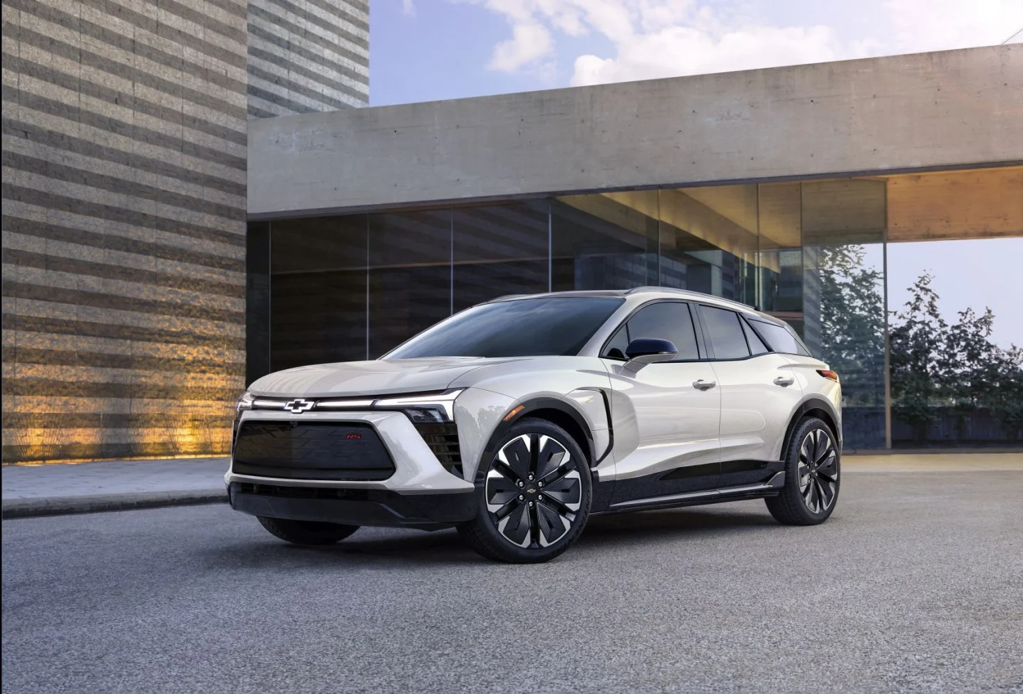 Chevrolet Blazer EV 102 kWh (340 Hp)2023 - thumbnail 15