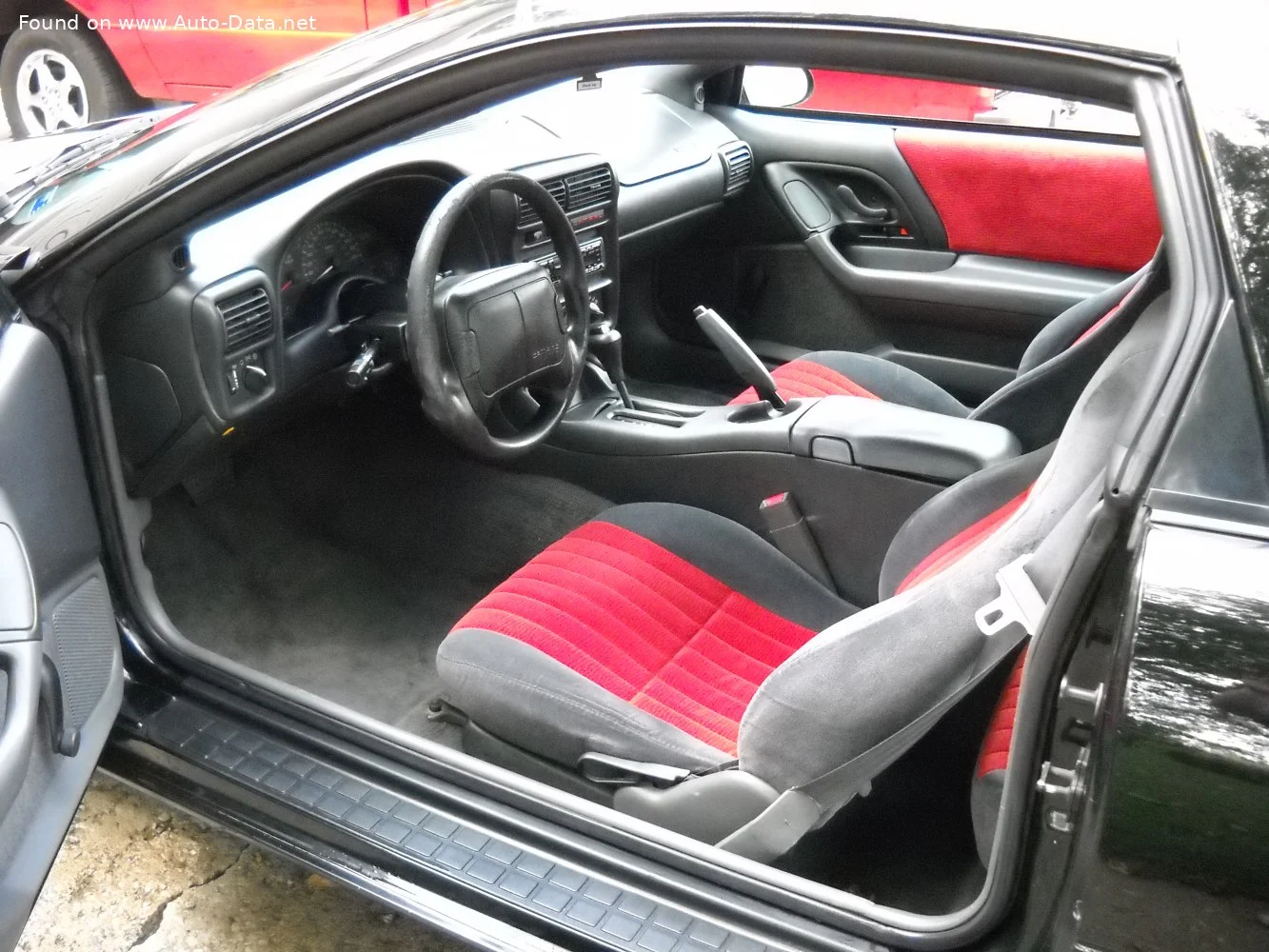 Chevrolet Camaro 3.4 i V6 (160 Hp)1992 - 1996 thumbnail 6