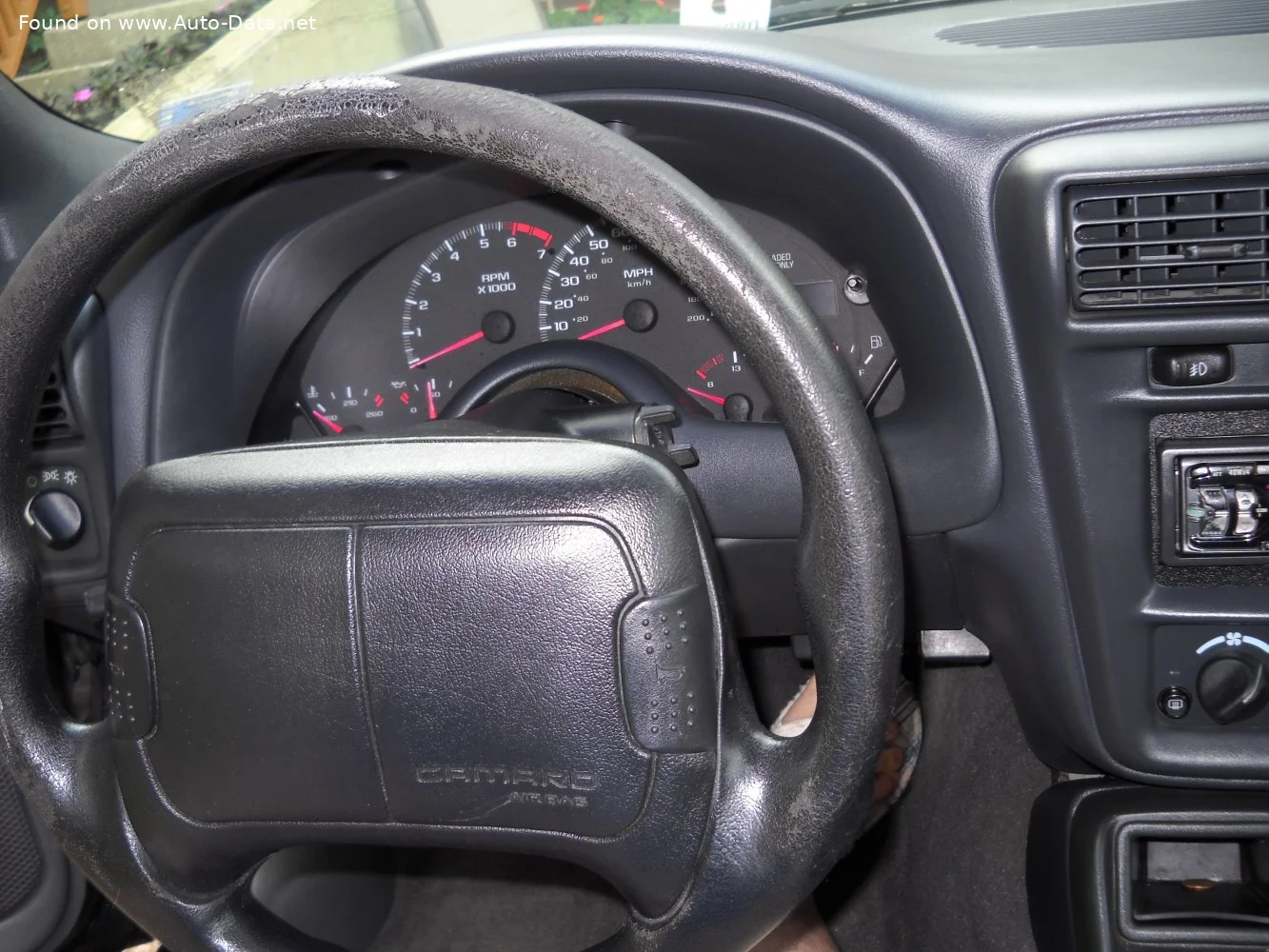 Chevrolet Camaro 3.4 i V6 (160 Hp)1992 - 1996 thumbnail 7