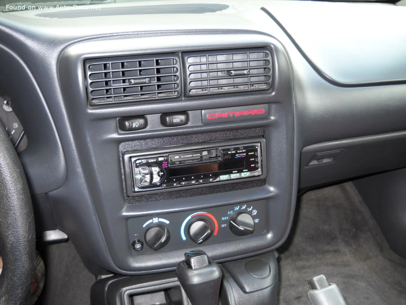 Chevrolet Camaro 3.4 i V6 (160 Hp)1992 - 1996 thumbnail 9