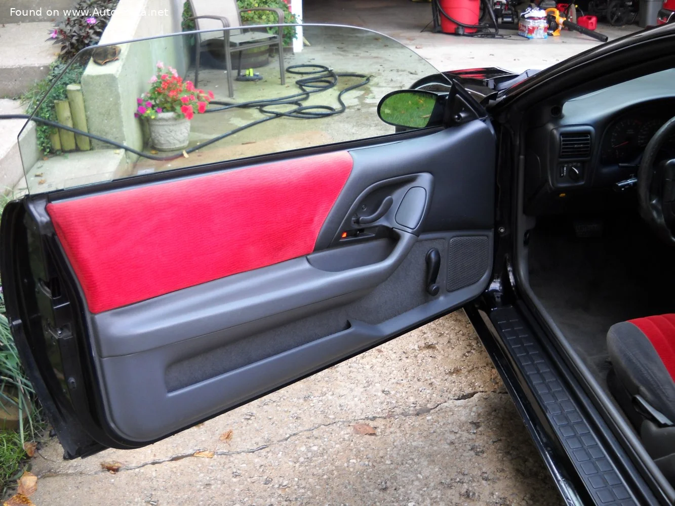 Chevrolet Camaro 3.4 i V6 (160 Hp)1992 - 1996 thumbnail 10