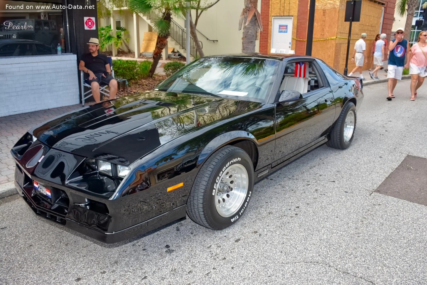 Chevrolet Camaro 2.5 EFI (90 Hp)1982 - 1984 thumbnail 3
