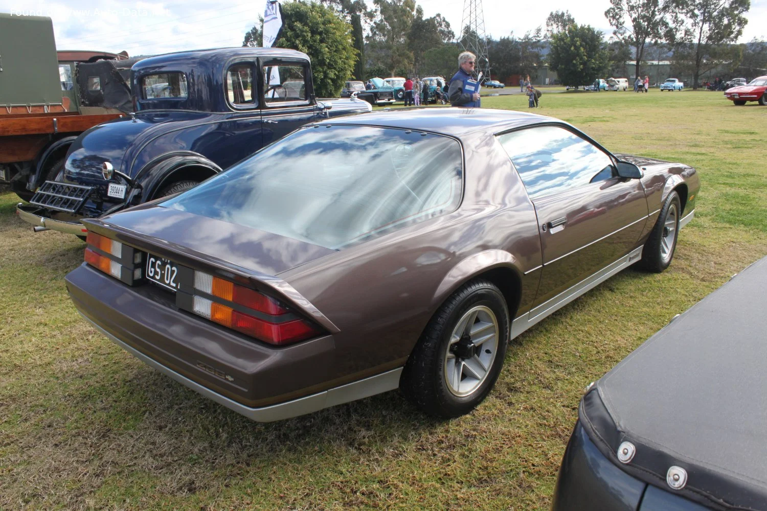 Chevrolet Camaro 2.5 EFI (90 Hp)1982 - 1984 thumbnail 8
