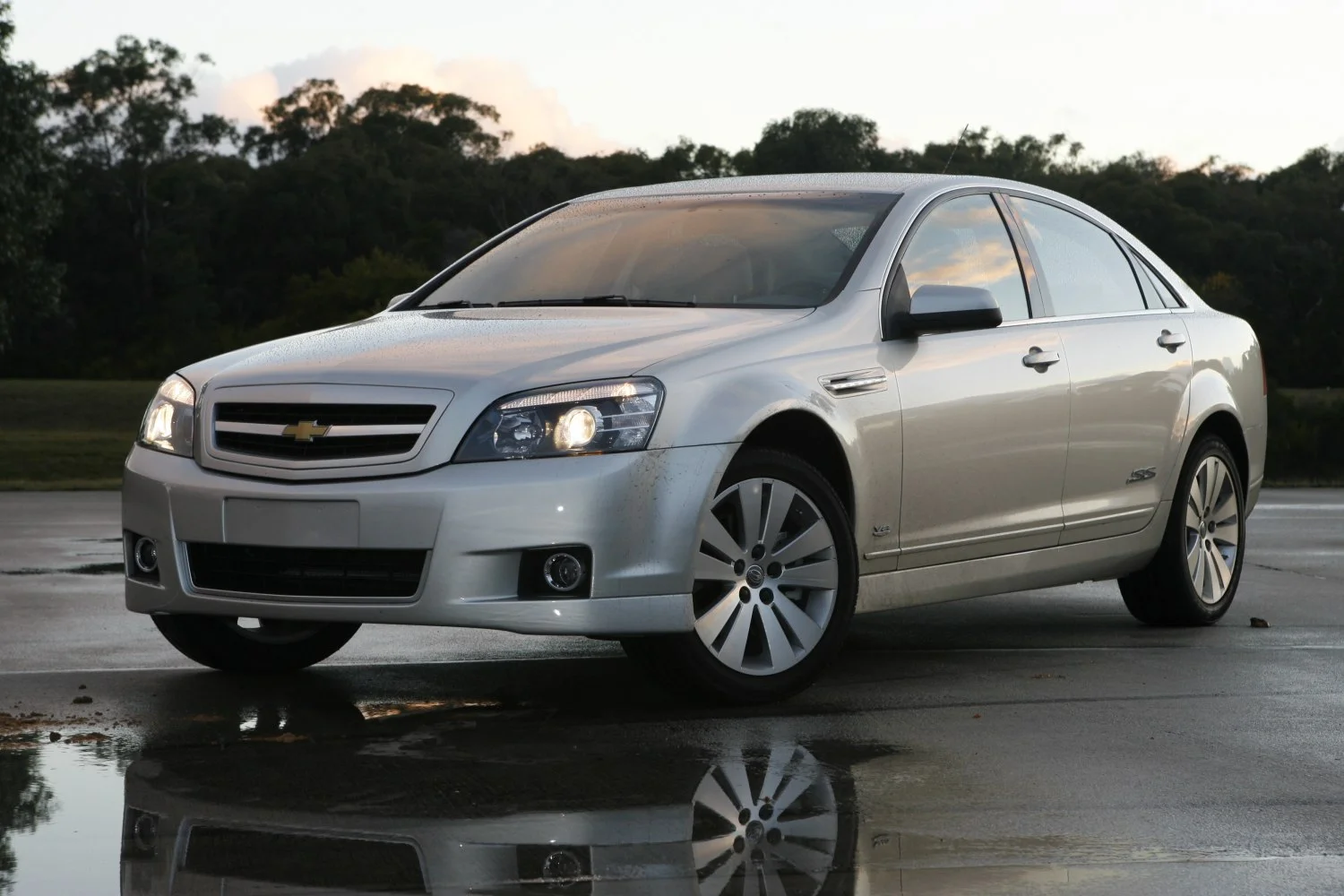 Chevrolet Caprice 3.6 V6 (241 Hp) Automatic2006 - 2010 thumbnail 4
