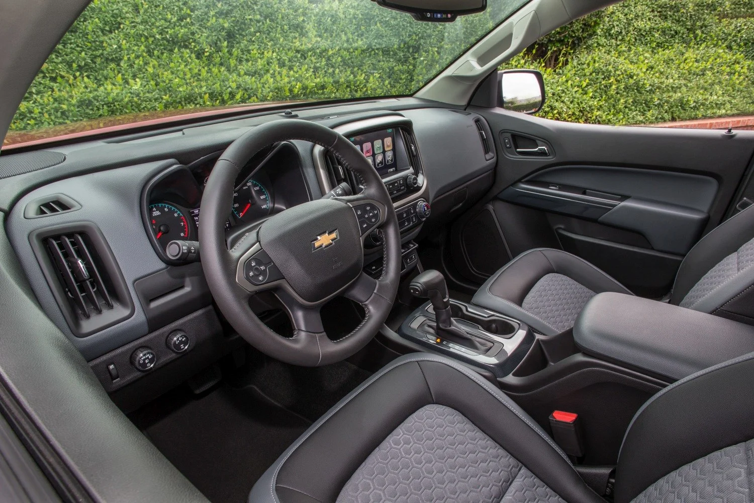 Chevrolet Colorado 2.8d (186 Hp) 4WD Automatic2016 - 2020 thumbnail 14