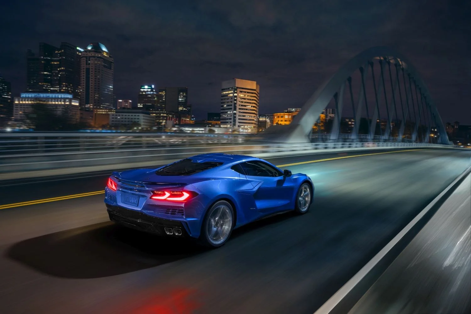 Chevrolet Corvette E-Ray 6.2 V8 (655 Hp) e-AWD DCT (USA)2023 - thumbnail 3