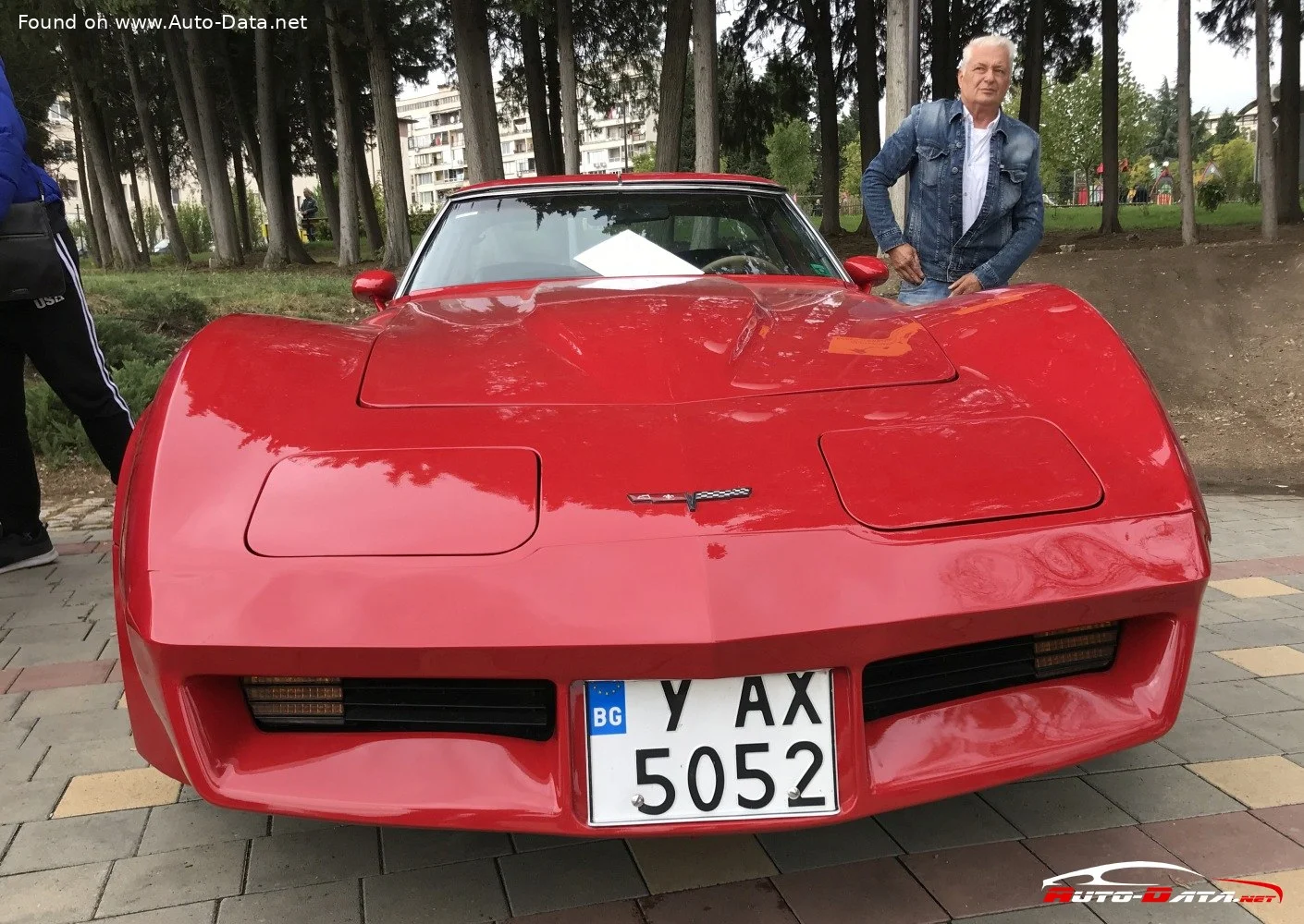 Chevrolet Corvette 5.7 V8 (190 Hp)1980 - 1982 thumbnail 2