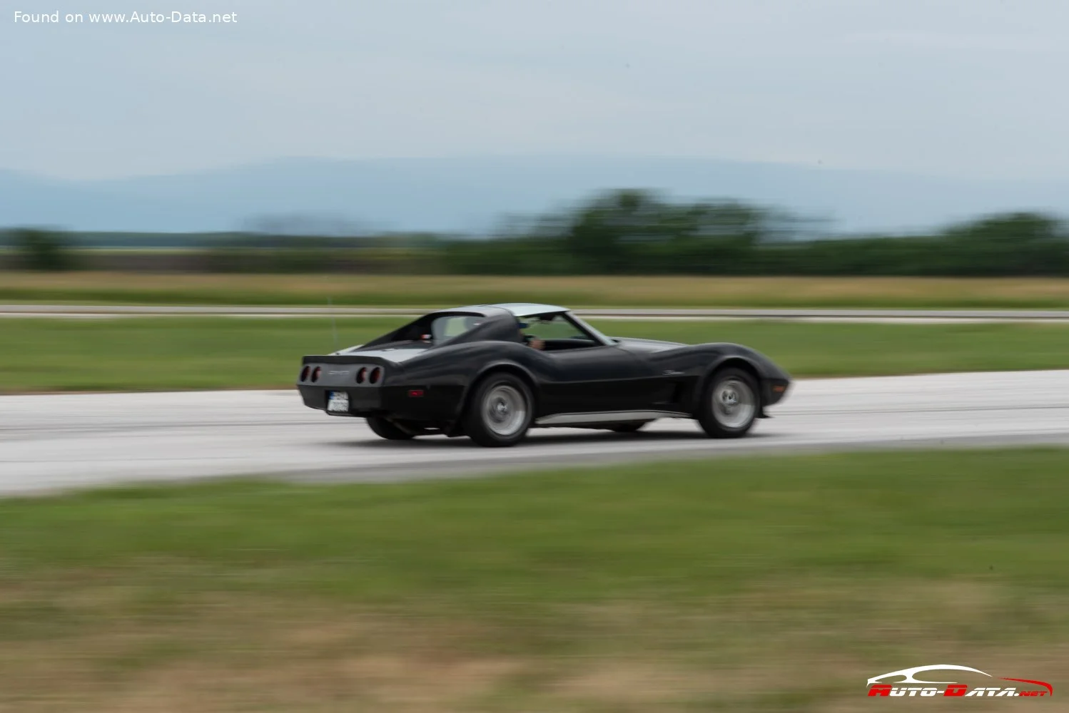 Chevrolet Corvette Chevrolet Corvette Coupe (C3) thumbnail 5