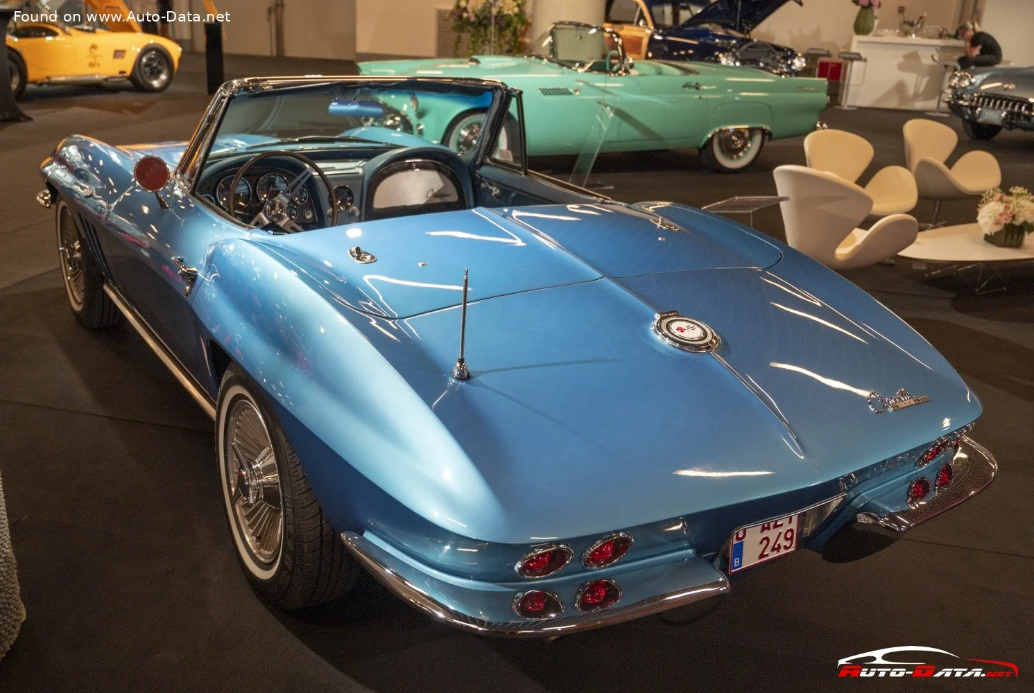 Chevrolet Corvette Chevrolet Corvette Convertible (C2) thumbnail 4