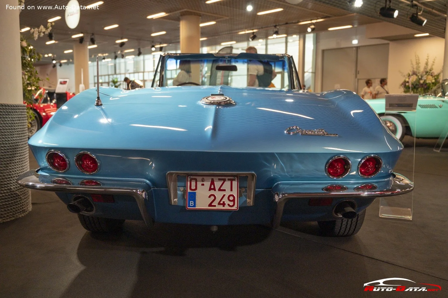Chevrolet Corvette Chevrolet Corvette Convertible (C2) thumbnail 6
