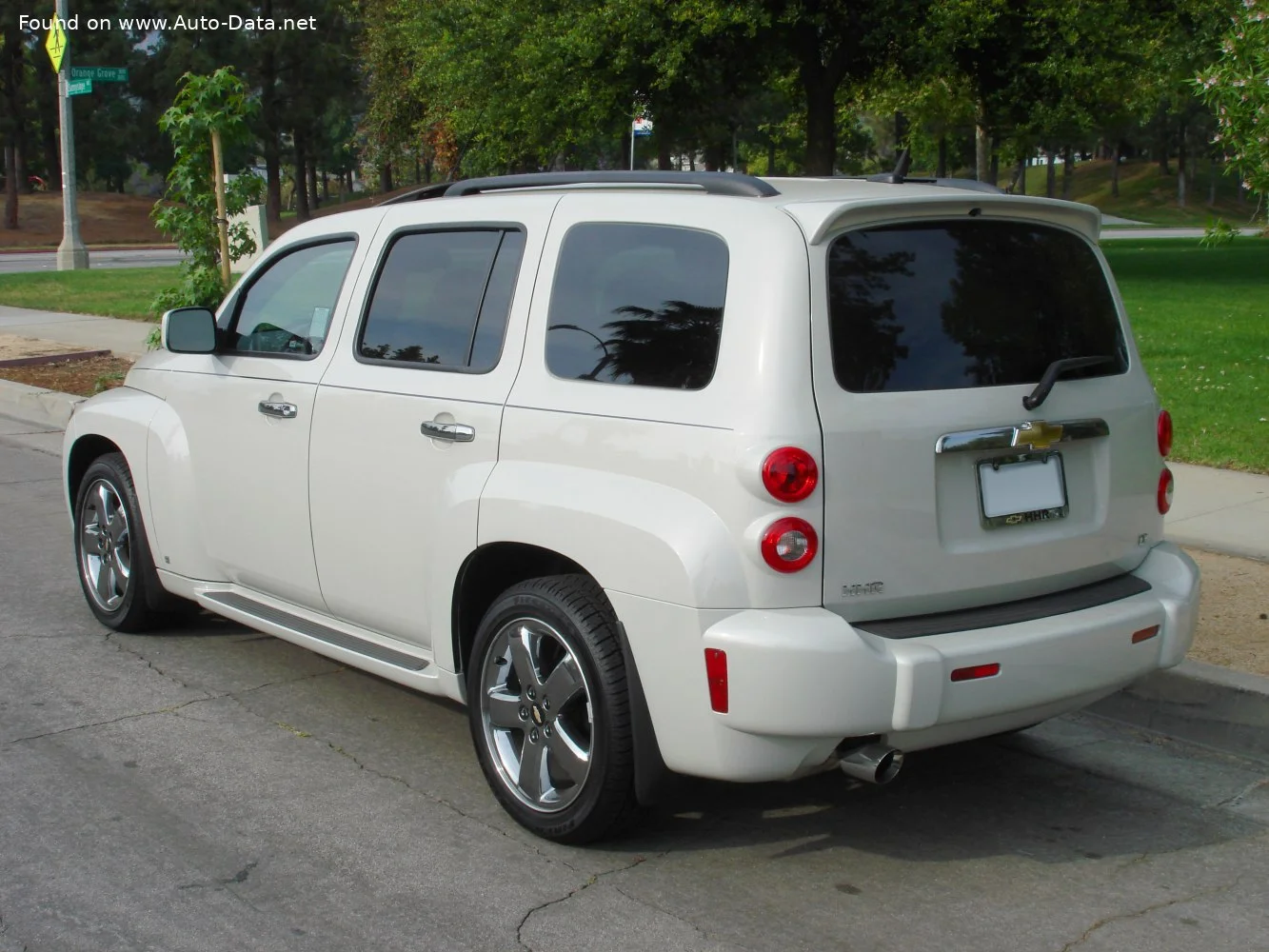 Chevrolet HHR 2.2 i 16V (141 Hp)2005 - 2011 thumbnail 2