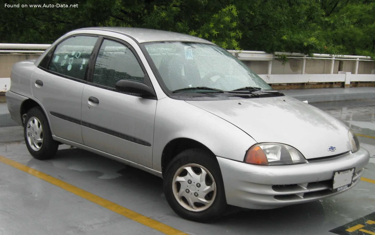 Chevrolet Metro 1.3 LSi (79 Hp)1998 - 2007 thumbnail 2