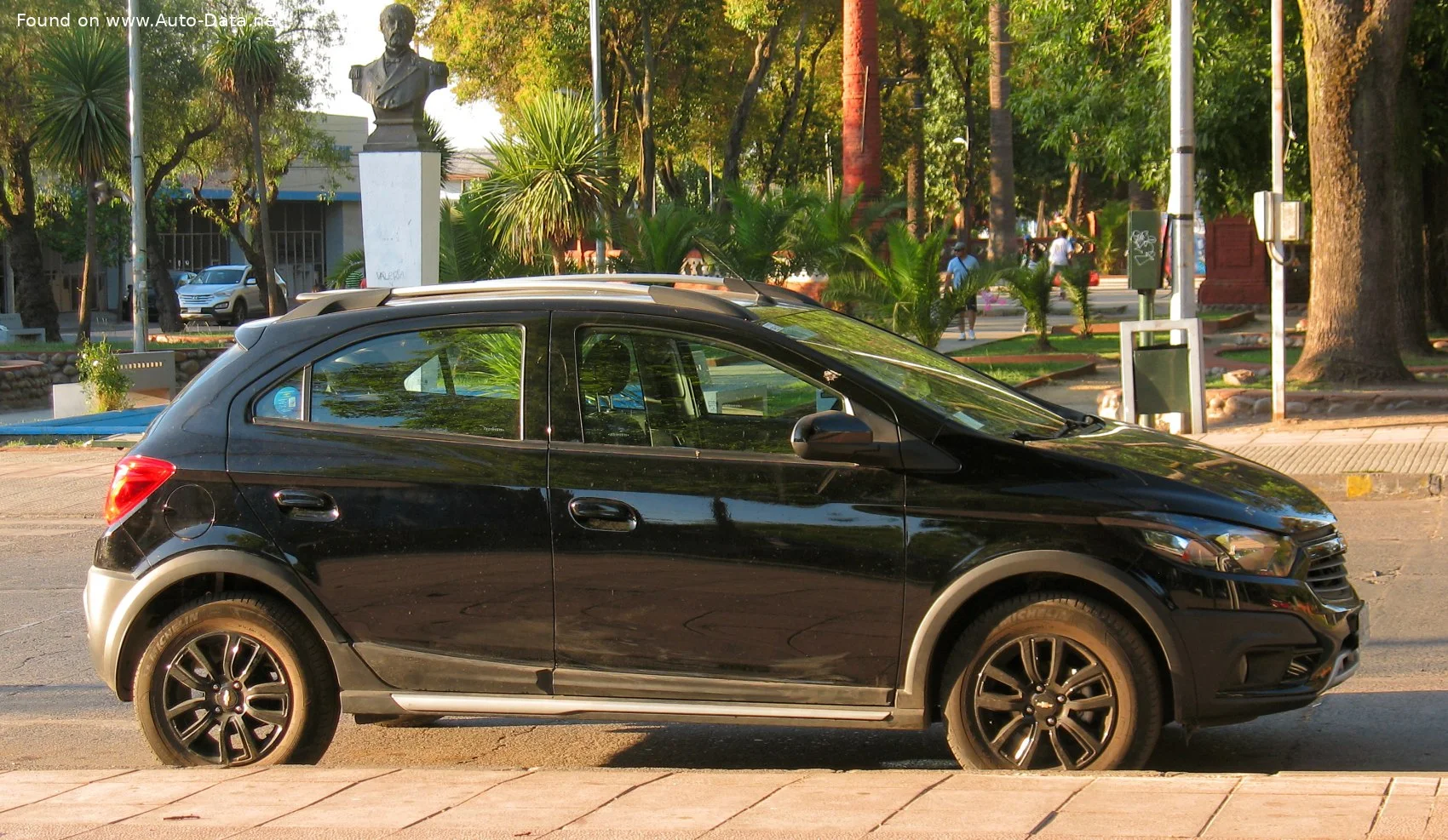 Chevrolet Onix 1.0 (78/80 Hp) Ethanol2017 - 2019 thumbnail 4